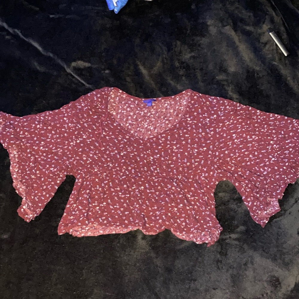 Aeropostale Floral short sleeve crop top